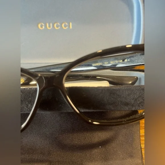 Gucci Black Women's Glasses - Picture 2 of 4